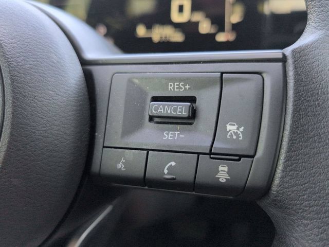 Used 2025 Nissan Kicks SV FWD image 22