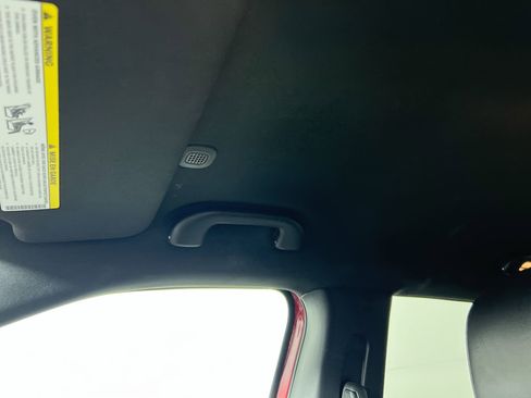 Used 2024 Jeep Compass Latitude image 19