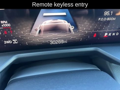 Used 2024 GMC Acadia AT4 w/ Luxury Package image 12