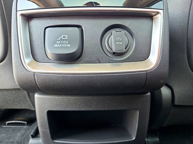 Used 2024 Kia Carnival SX Prestige FWD image 16