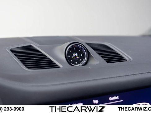 Used 2023 Porsche Cayenne Turbo AWD/4WD image 52
