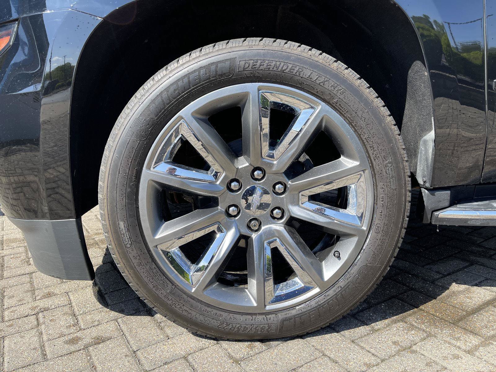 Used 2020 Chevrolet Tahoe Premier AWD/4WD image 10