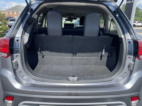 Used 2020 Mitsubishi Outlander SEL AWD/4WD image 38