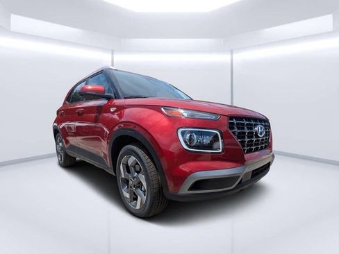 New 2025 Hyundai Venue Limited FWD image 1