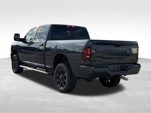 Used 2025 RAM 2500 Big Horn AWD/4WD image 3