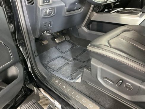 Used 2022 Ford F450 Platinum w/ FX4 Off-Road Package image 20