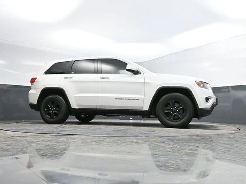 Used 2016 Jeep Grand Cherokee Laredo image 47