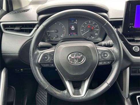 Used 2023 Toyota Corolla Cross LE image 17