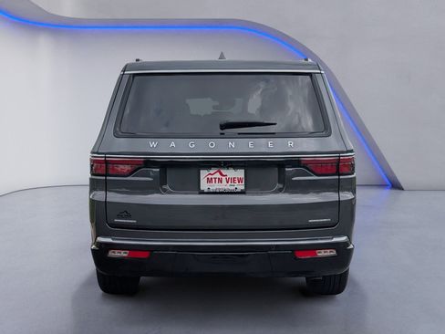Used 2022 Jeep Wagoneer Series II AWD/4WD image 5