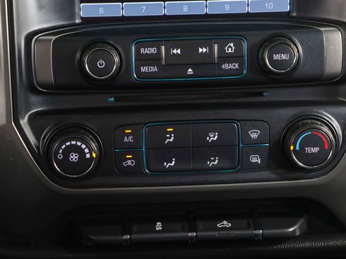 Used 2018 Chevrolet Silverado 1500 LT AWD/4WD image 20