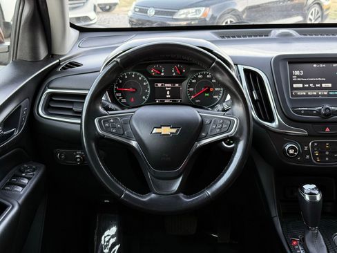 Used 2018 Chevrolet Equinox LT FWD image 28