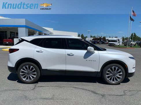 Used 2023 Chevrolet Blazer Premier w/ Driver Confidence II Package AWD/4WD image 8
