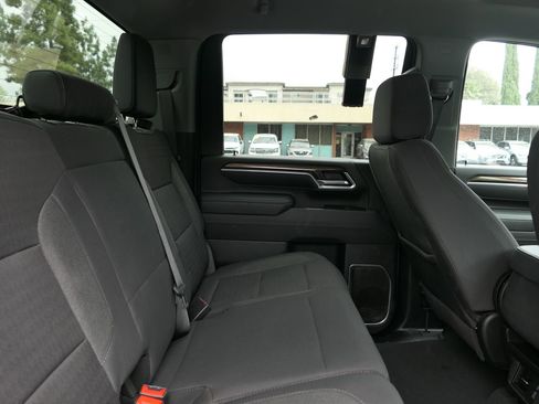 Used 2025 Chevrolet Silverado 2500 LT w/ Convenience Package AWD/4WD image 25