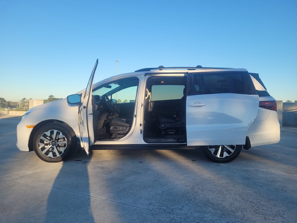 New 2027 Honda Odyssey EX-L image 4
