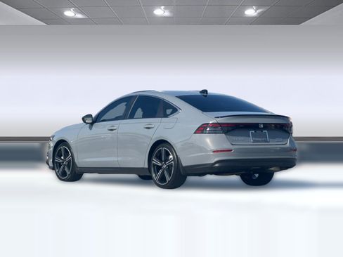 Used 2024 Honda Accord Sport image 3