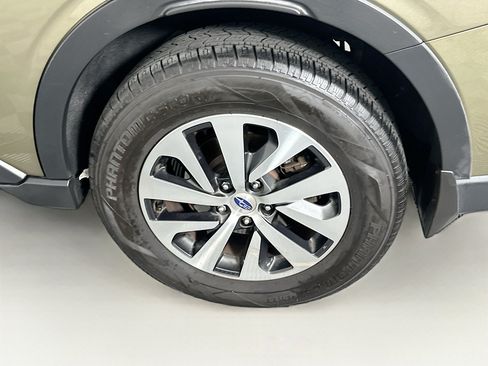Used 2022 Subaru Outback Premium AWD/4WD image 11