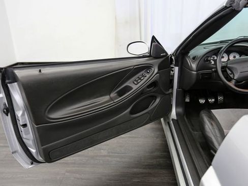 Used 2004 Ford Mustang Cobra RWD image 15