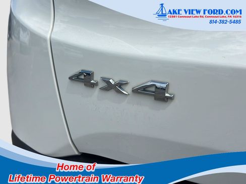 Used 2017 Jeep Renegade Latitude w/ Popular Equipment Group AWD/4WD image 8
