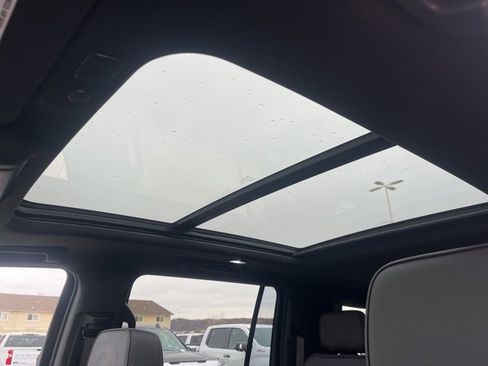 Used 2023 GMC Yukon XL Denali image 36