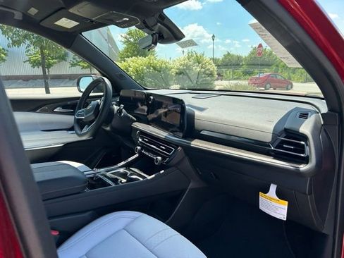 New 2025 Chevrolet Traverse High Country image 39