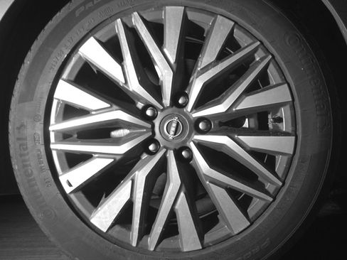 Used 2025 Nissan Altima 2.5 SV image 13