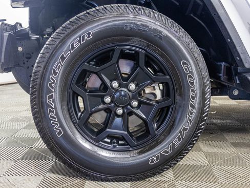 Used 2021 Jeep Gladiator Sport AWD/4WD image 52