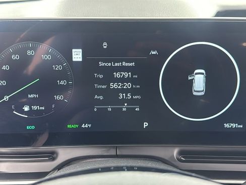 Used 2025 Kia Carnival SX Prestige image 22