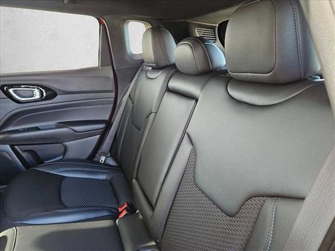 New 2026 Jeep Compass Latitude image 13