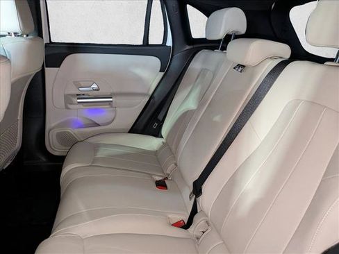 Certified 2025 Mercedes-Benz GLA 250 4MATIC image 20