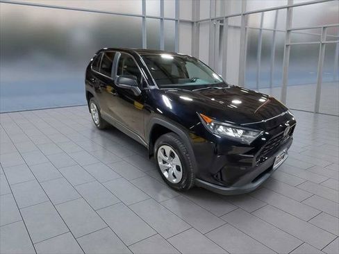 Certified 2022 Toyota RAV4 LE image 2