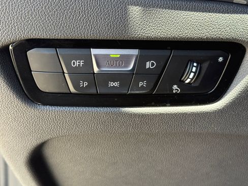 Used 2025 BMW 330i xDrive Sedan AWD/4WD image 28
