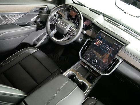 Used 2024 GMC Acadia Denali w/ Super Cruise Package AWD/4WD image 9