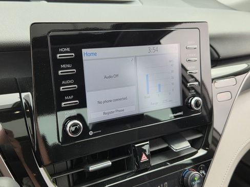 Used 2024 Toyota Camry LE w/ Convenience Package image 17