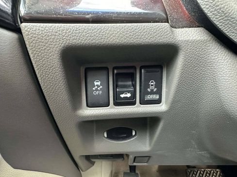 Used 2011 INFINITI G37 x Sedan w/ Premium Pkg AWD/4WD image 25
