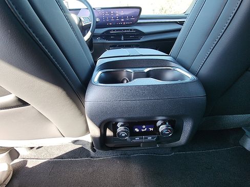 New 2026 Buick Enclave Sport Touring w/ Power Package image 31