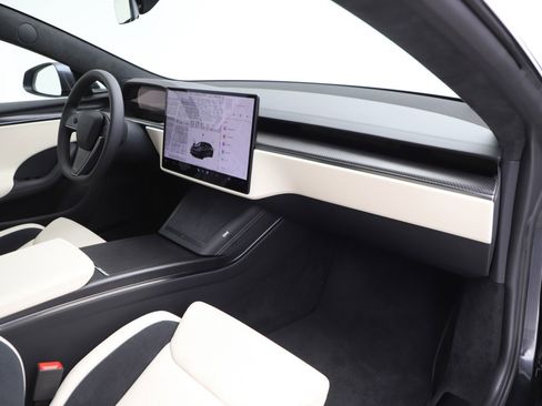 Used 2026 Tesla Model S Plaid AWD/4WD image 19