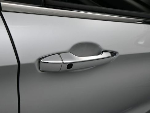 Used 2022 Mitsubishi Outlander SE image 44