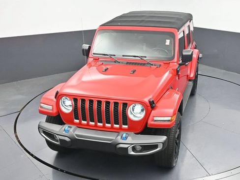Used 2023 Jeep Wrangler Unlimited Sahara w/ Cold Weather Group AWD/4WD image 40