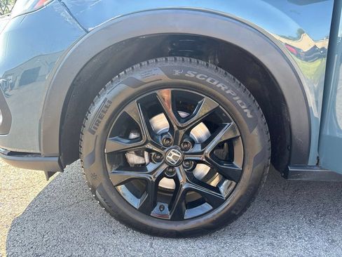 Used 2023 Honda HR-V Sport image 9