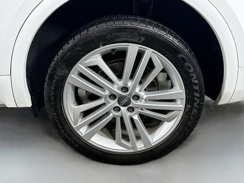 Used 2018 Audi Q5 2.0T Premium Plus w/ Premium Plus Package AWD/4WD image 32