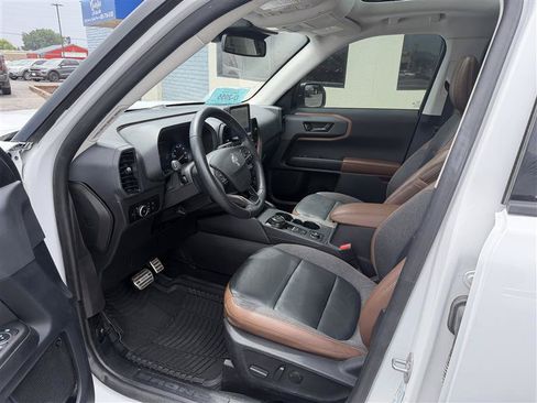 Used 2023 Ford Bronco Sport Outer Banks w/ Tech Package AWD/4WD image 8