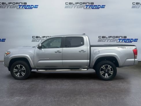 Used 2016 Toyota Tacoma TRD Sport image 8
