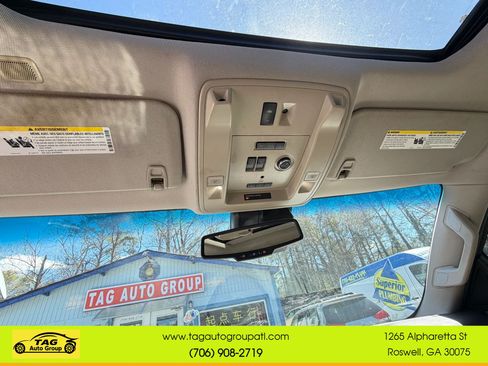 Used 2016 Cadillac Escalade ESV Premium RWD image 22