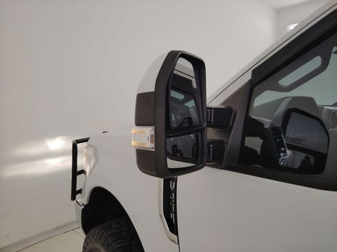 Used 2017 Ford F250 Lariat w/ Lariat Value Package image 21