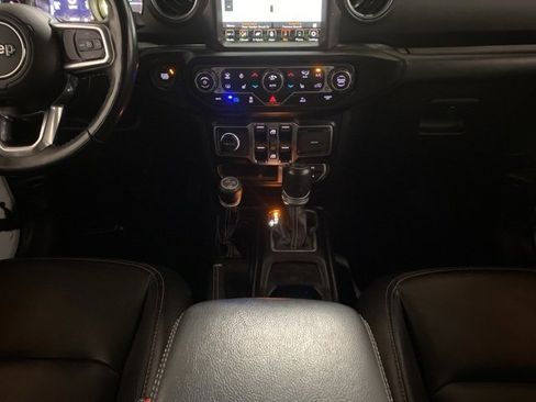 Used 2021 Jeep Wrangler Unlimited Sahara w/ Cold Weather Group image 11