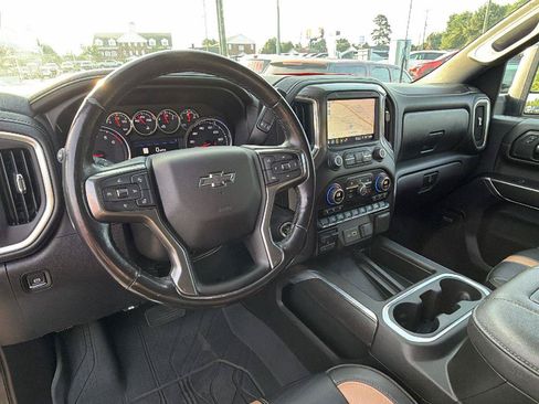 Used 2021 Chevrolet Silverado 2500 LTZ w/ Carhartt Edition AWD/4WD image 4