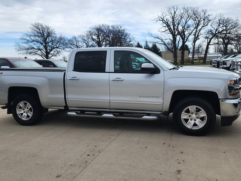 Used 2017 Chevrolet Silverado 1500 LT w/ All Star Edition AWD/4WD image 4