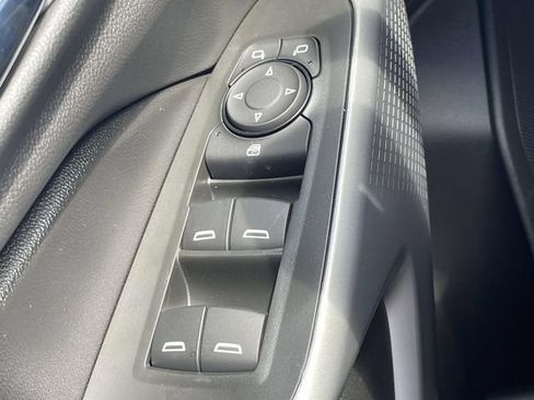 New 2026 Chevrolet Trax LS w/ LS Convenience Package FWD image 19