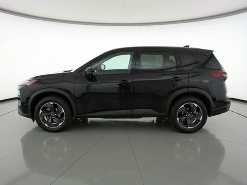 Used 2025 Nissan Rogue SV image 5