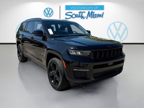 Used 2025 Jeep Grand Cherokee L Limited w/ Black Appearance Package image 1